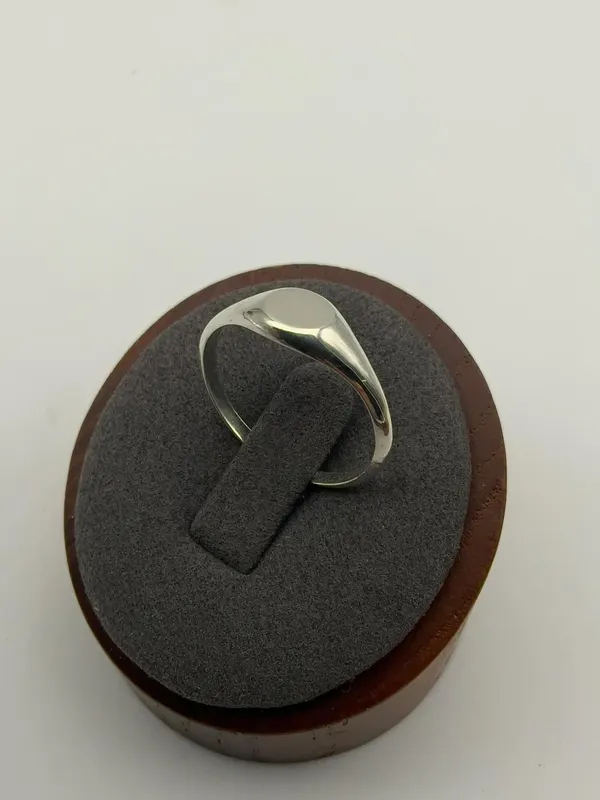 Chevalière ovale — Argent · plateau ovale lisse