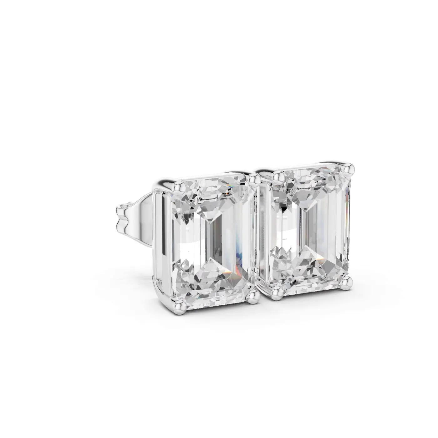 Boucles d'oreilles Puces Iris 1,25 ct en or blanc 18 carats, diamant taille émeraude, vue 3