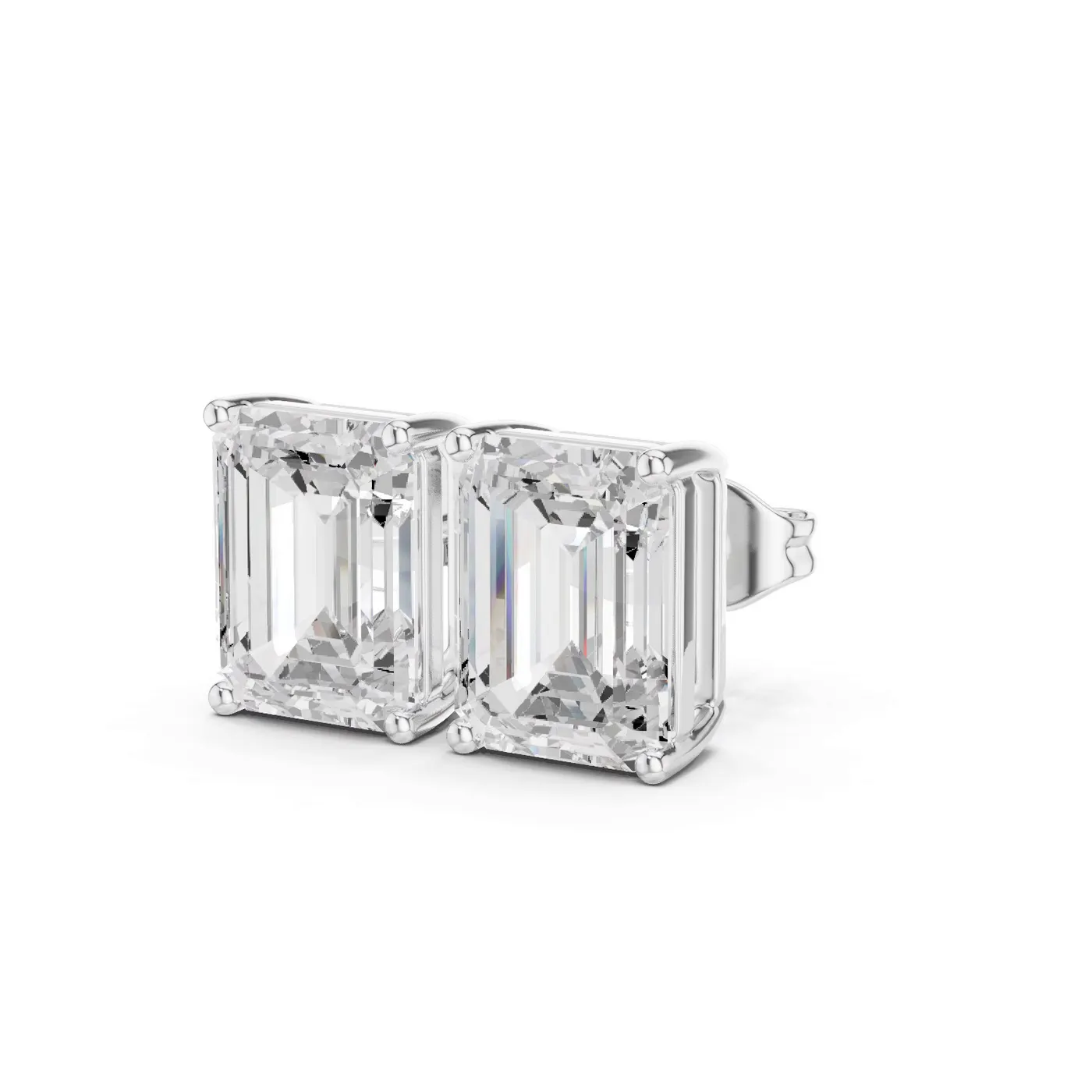 Boucles d'oreilles Puces Iris 2,00 ct en or blanc 18 carats, diamant taille émeraude, vue 2