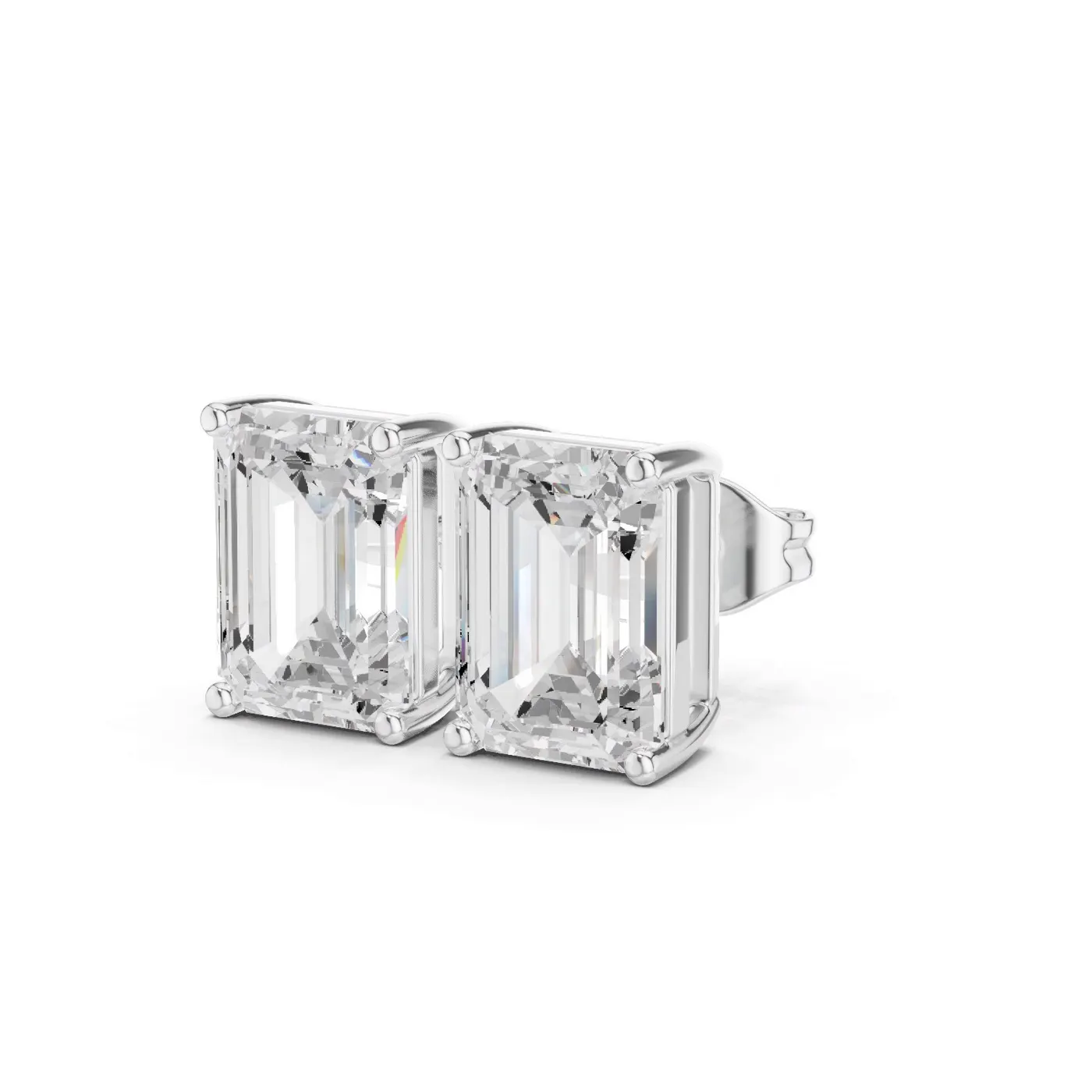 Boucles d'oreilles Puces Iris 2,50 ct en or blanc 18 carats, diamant taille émeraude, vue 2