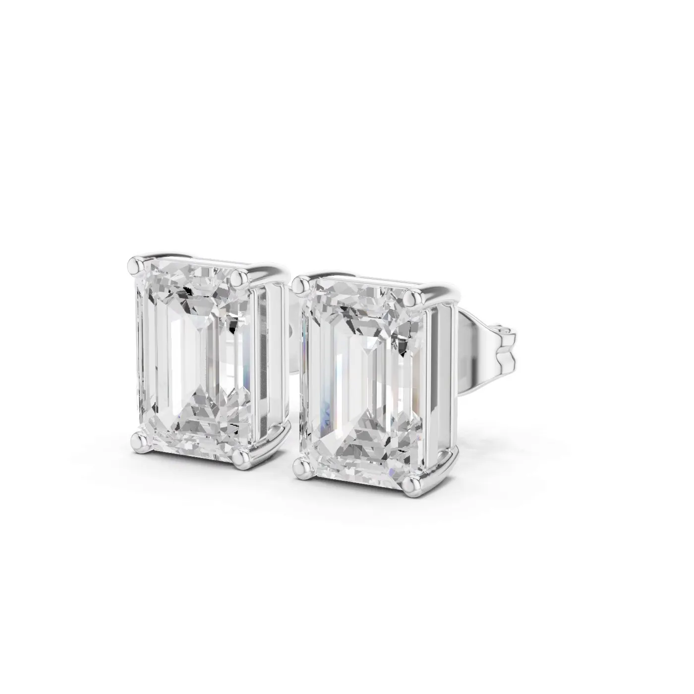 Boucles d'oreilles Puces Iris 3,25 ct en or blanc 18 carats, diamant taille émeraude, vue 2